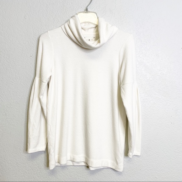 Lou & Grey Sweaters - Lou & Grey White Turtle Neck